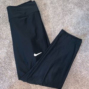 nike crop leggings